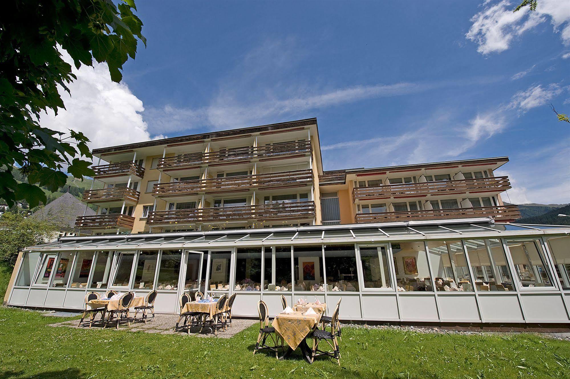 Hotel Cresta Sun Davos Esterno foto